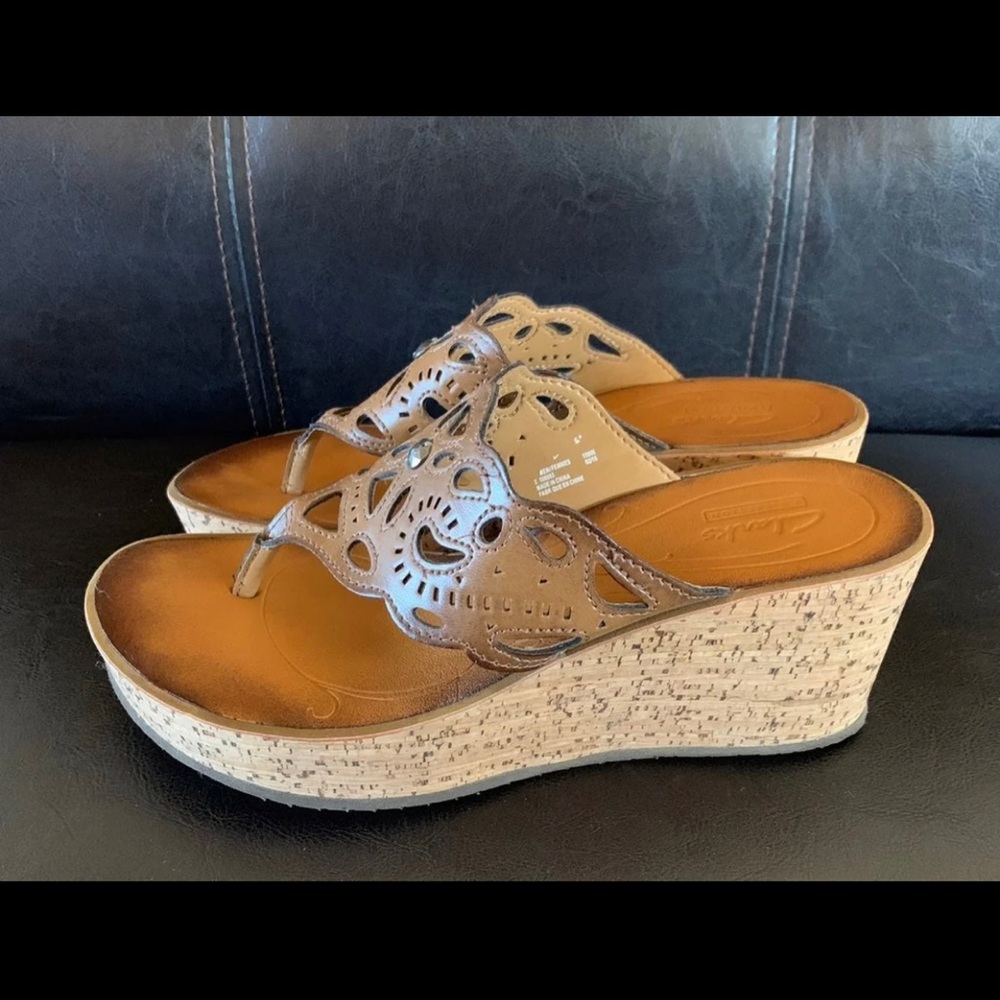 Women’s Clarks Brown Leather Wedge Sandals Shoes Size 7 Boho Vibe